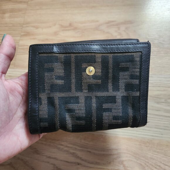 FENDI canvas zucca leather-trimmed wallet - Picture 8 of 10